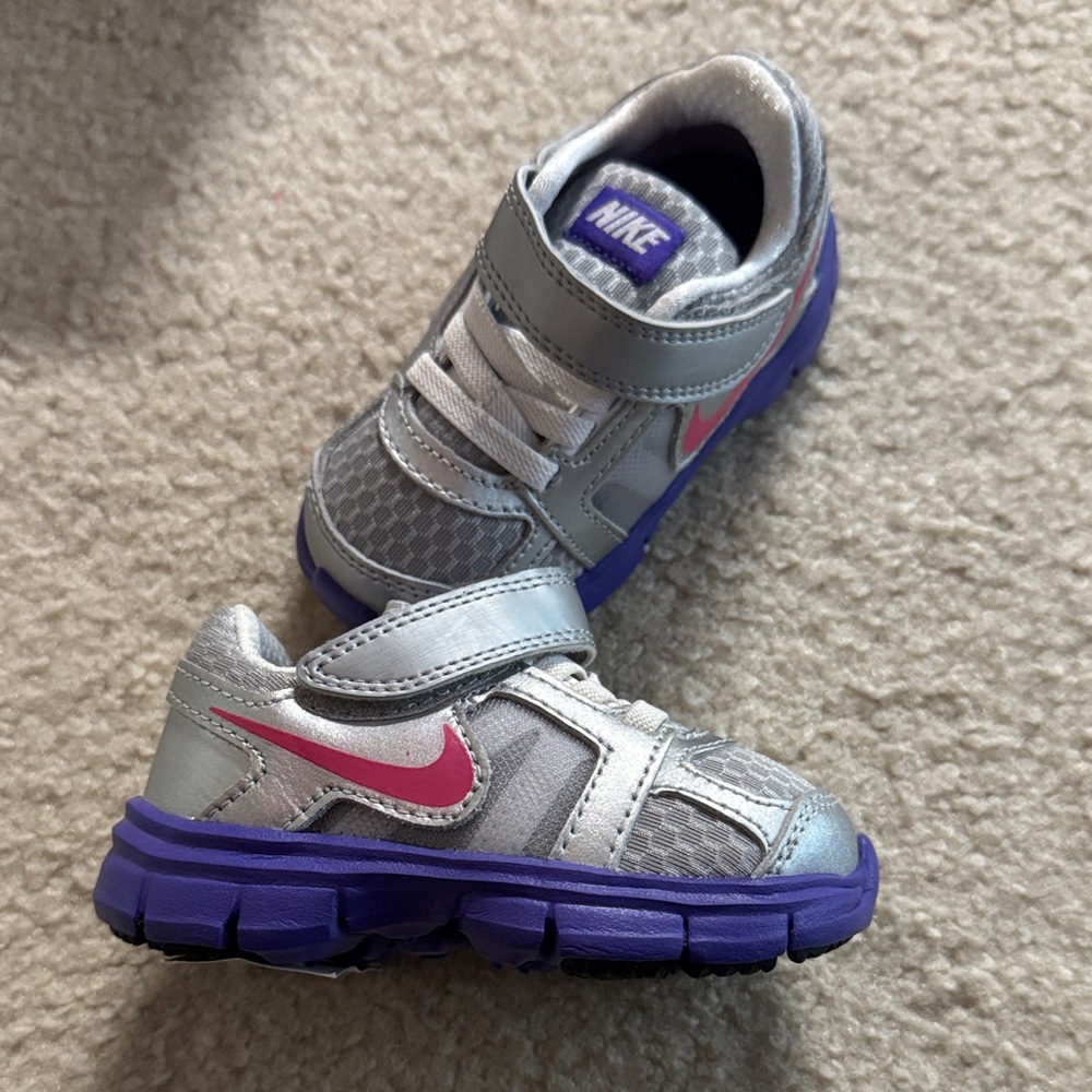 Nike Kids Silver and Pink Sneakers